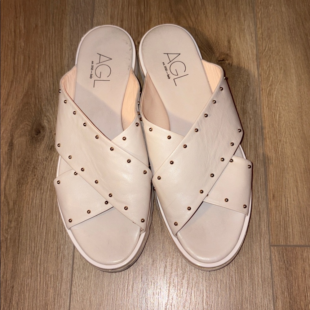 AGL leather slides. sise slide, women’s aize 41.